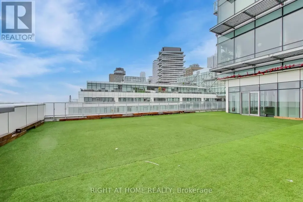 1126 - 39 Queens Quay E, Toronto (Waterfront Communities)